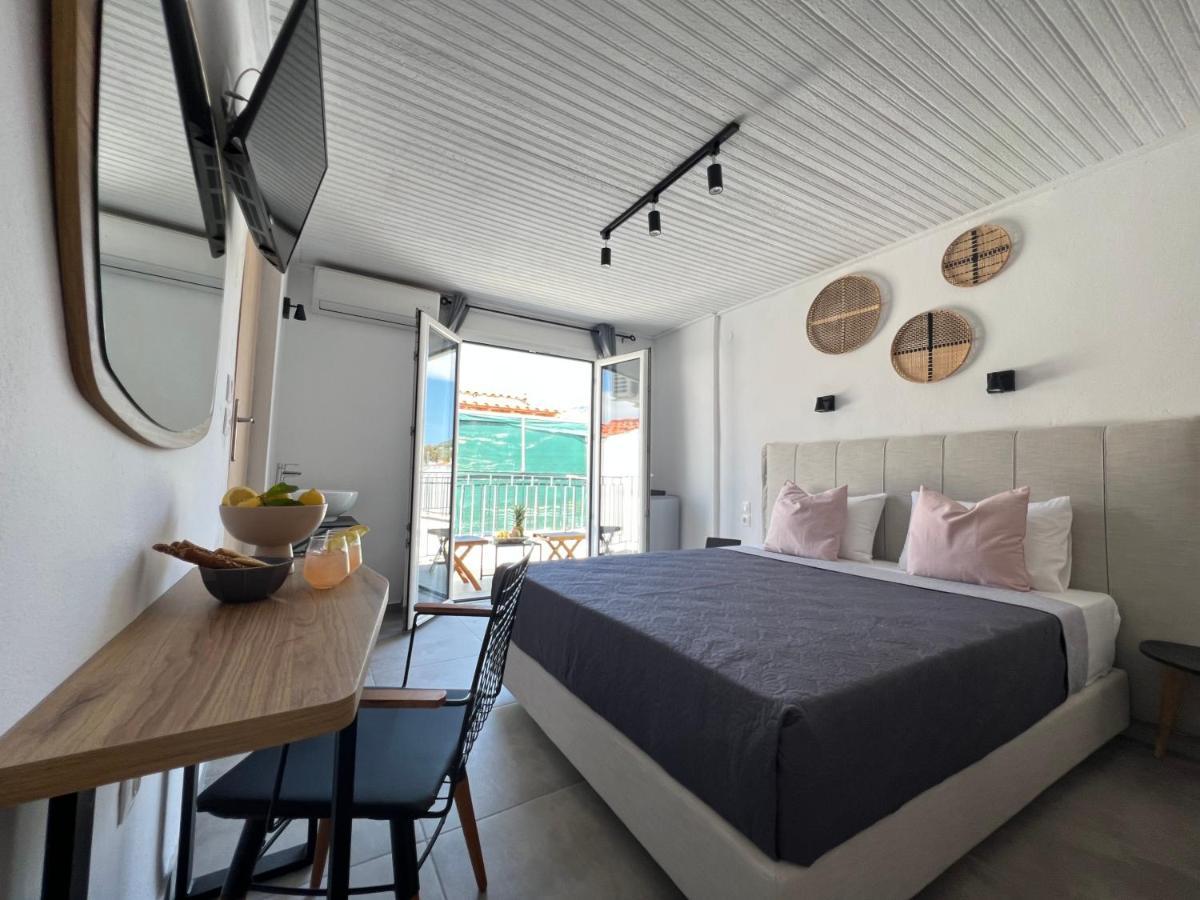 Australia Hotel Skiathos Town Ngoại thất bức ảnh